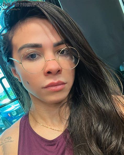 claudia gadelha naked|UFC star Claudia Gadelha strips naked to send fans inspirational ...